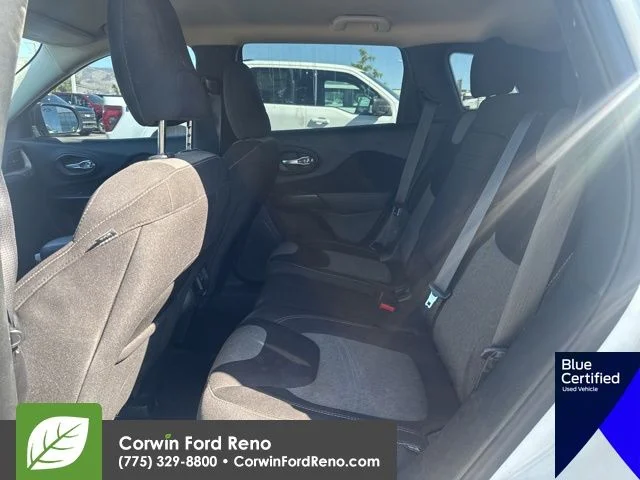 Used 2017 Bright White Clearcoat Jeep Sport image 13