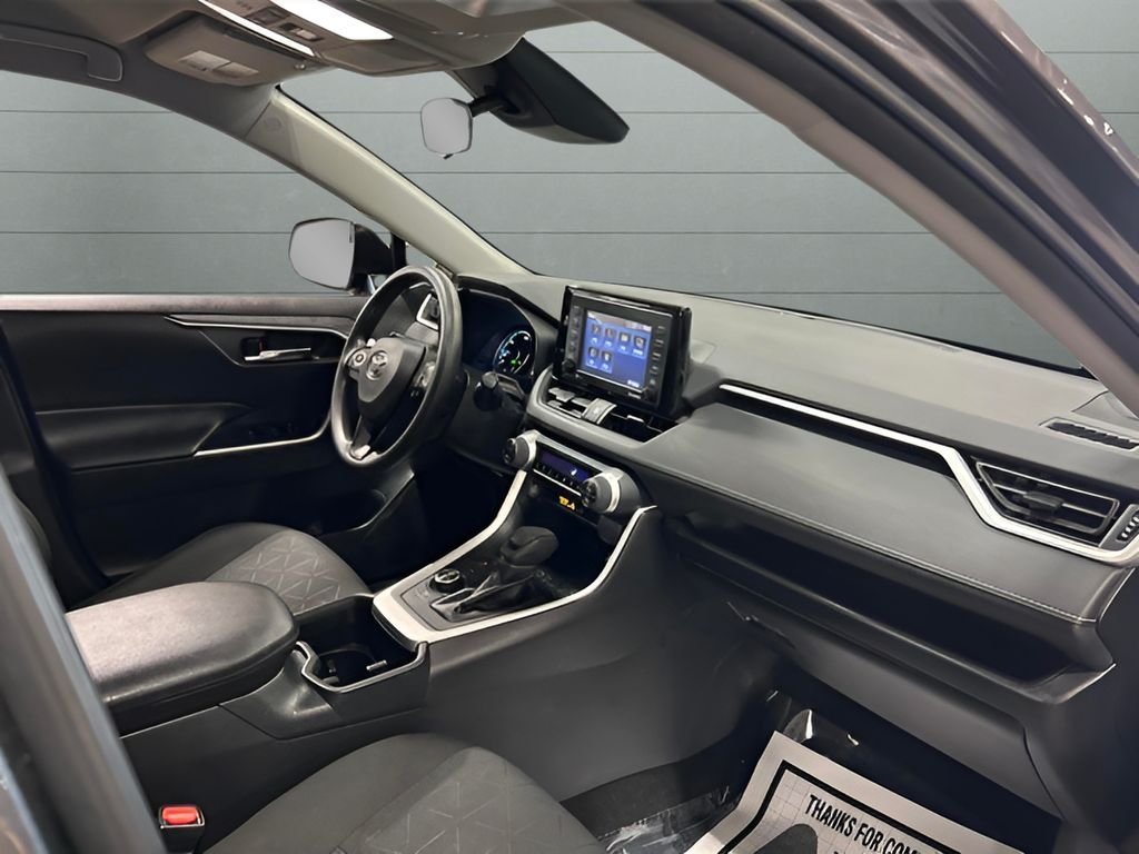 2022 Toyota RAV4 XLE - Photo 28