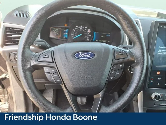 Used 2022 Black Ford SE image 23