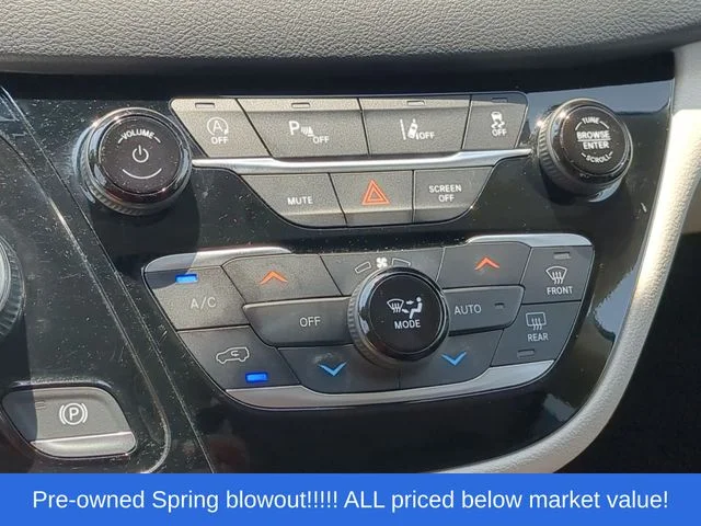 Used 2023 Black Chrysler Touring L image 31