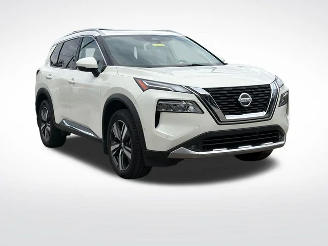 Used 2021 White Nissan Platinum image 1