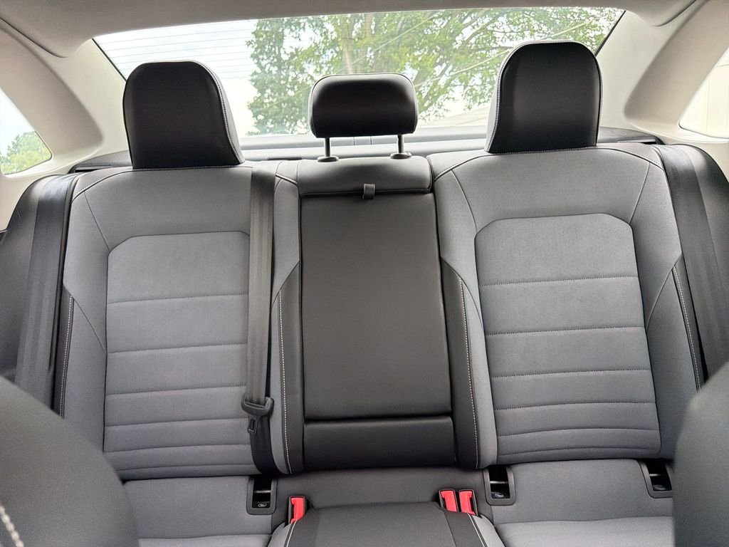 Used 2025 Gray Volkswagen 1.5T SE image 52