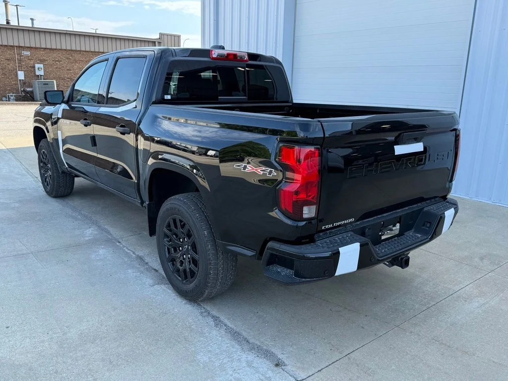 2026 Chevrolet Colorado Work Truck - Photo 6