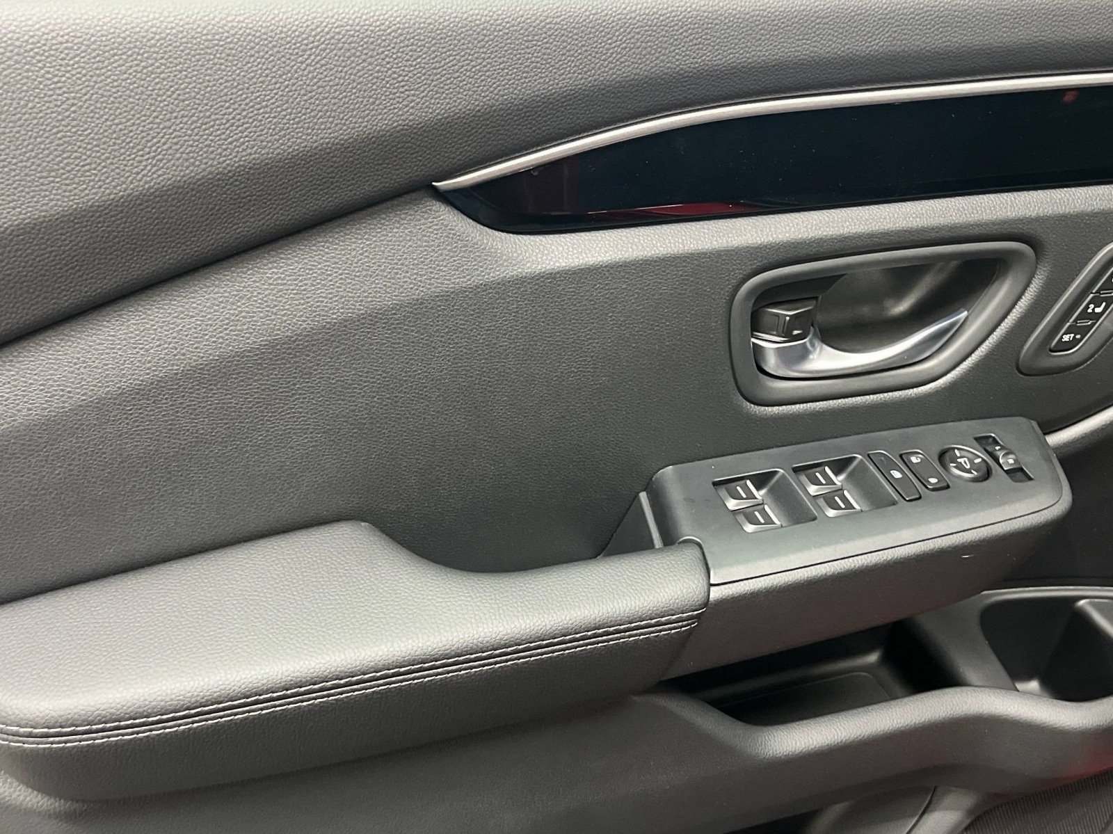 New 2026 Sonic Gray Pearl Honda RTL image 6