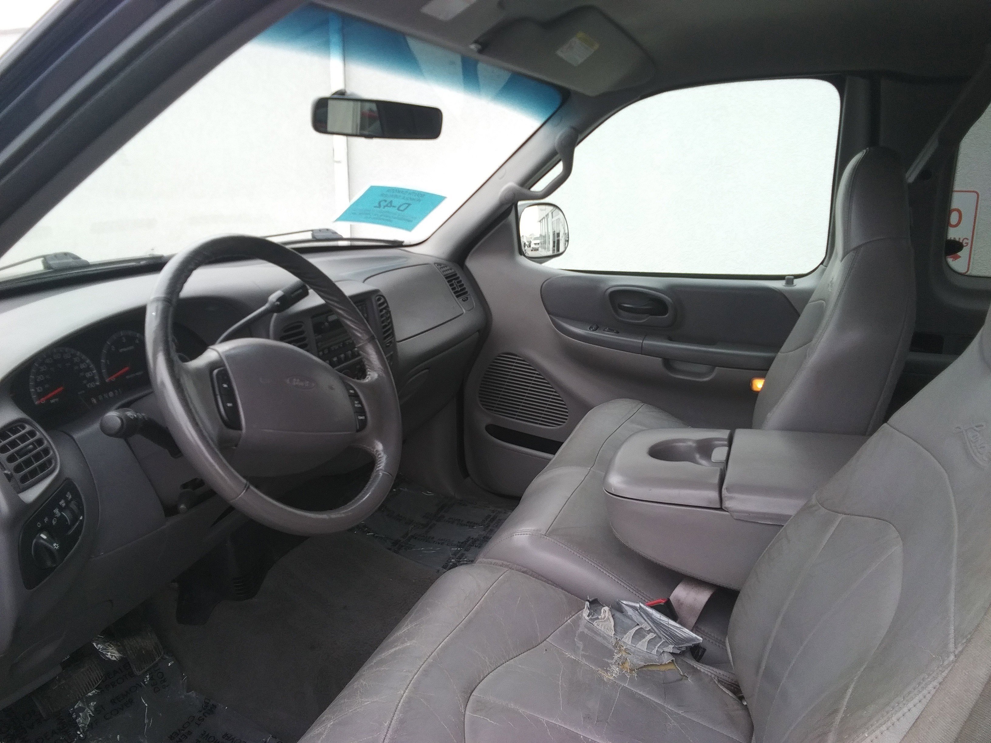 Used 1999 Blue Ford Lariat image 9