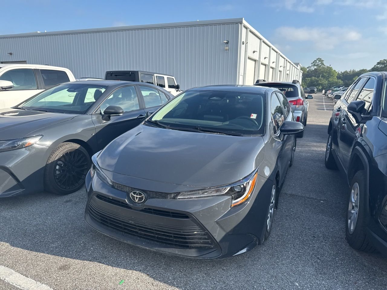 2025 Toyota Corolla LE CVT's photo