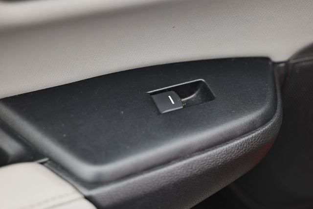 Used 2022 Radiant Red Metallic Honda EX-L image 23