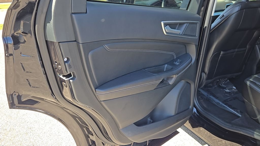 Used 2024 Black Ford Titanium image 20