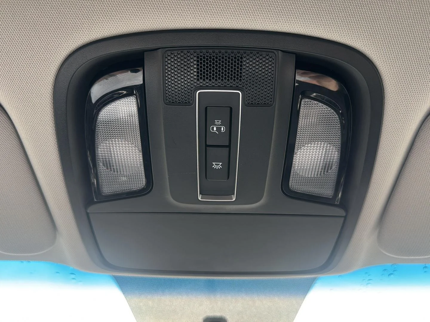 Used 2019 Sangria Kia LX image 20