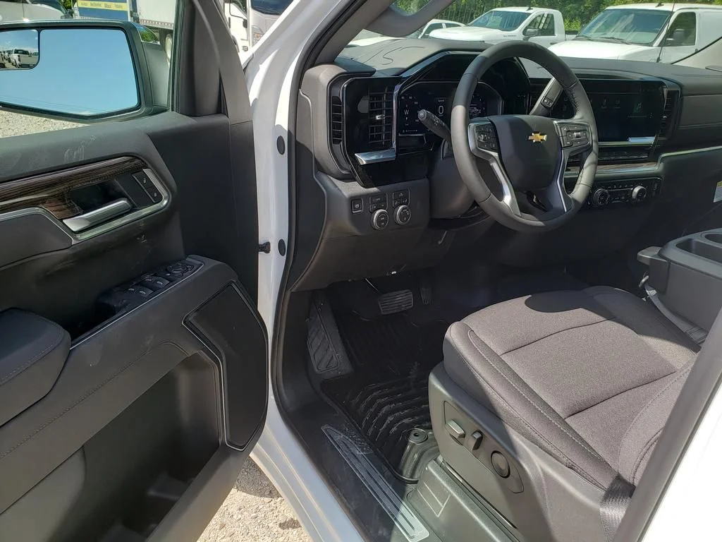 2026 Chevrolet Silverado 1500 LT - Photo 14