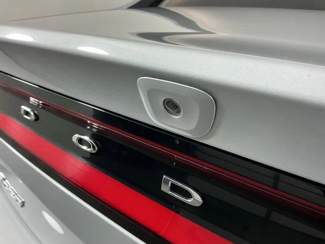 Used 2019  Dodge SXT image 9
