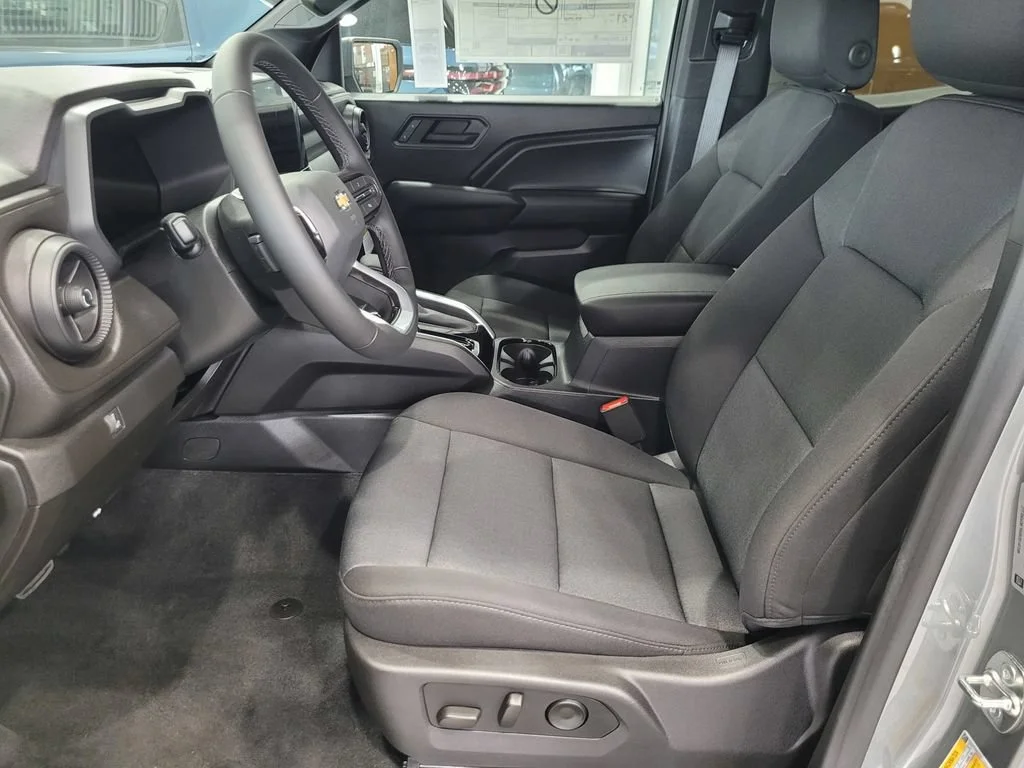 2026 Chevrolet Colorado Work Truck - Photo 10