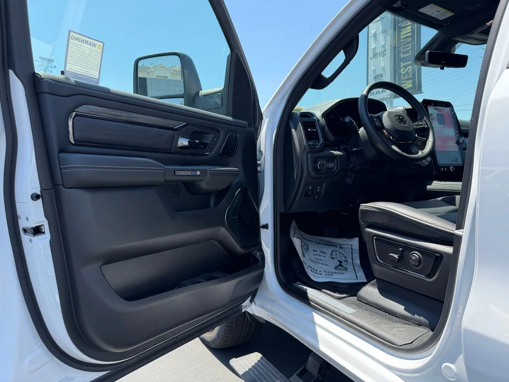 2025 RAM 1500 Limited - Photo 13
