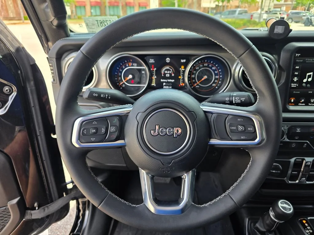 Used 2023 Black Jeep Overland 4x4 image 21