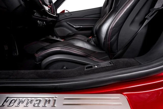 Certified Used 2018 Rosso Fiorano Ferrari  image 26
