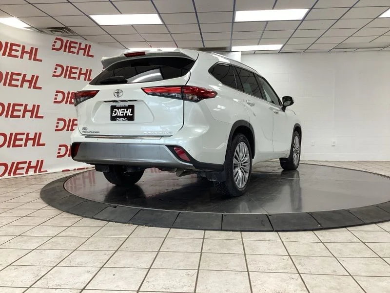 Used 2021 White Toyota Platinum image 7