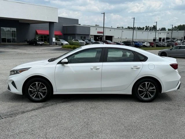 Certified Used 2023 White Kia LXS image 4