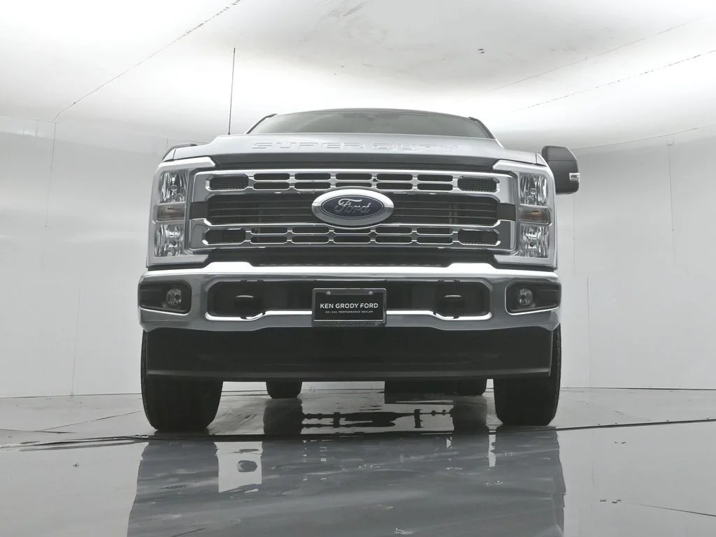 New 2026 Carbonized Gray Metallic Ford XLT image 44