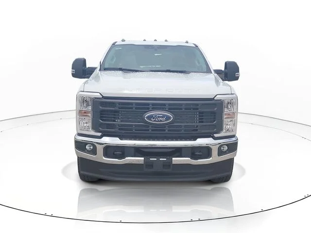 New 2026 Oxford White Ford XL image 2