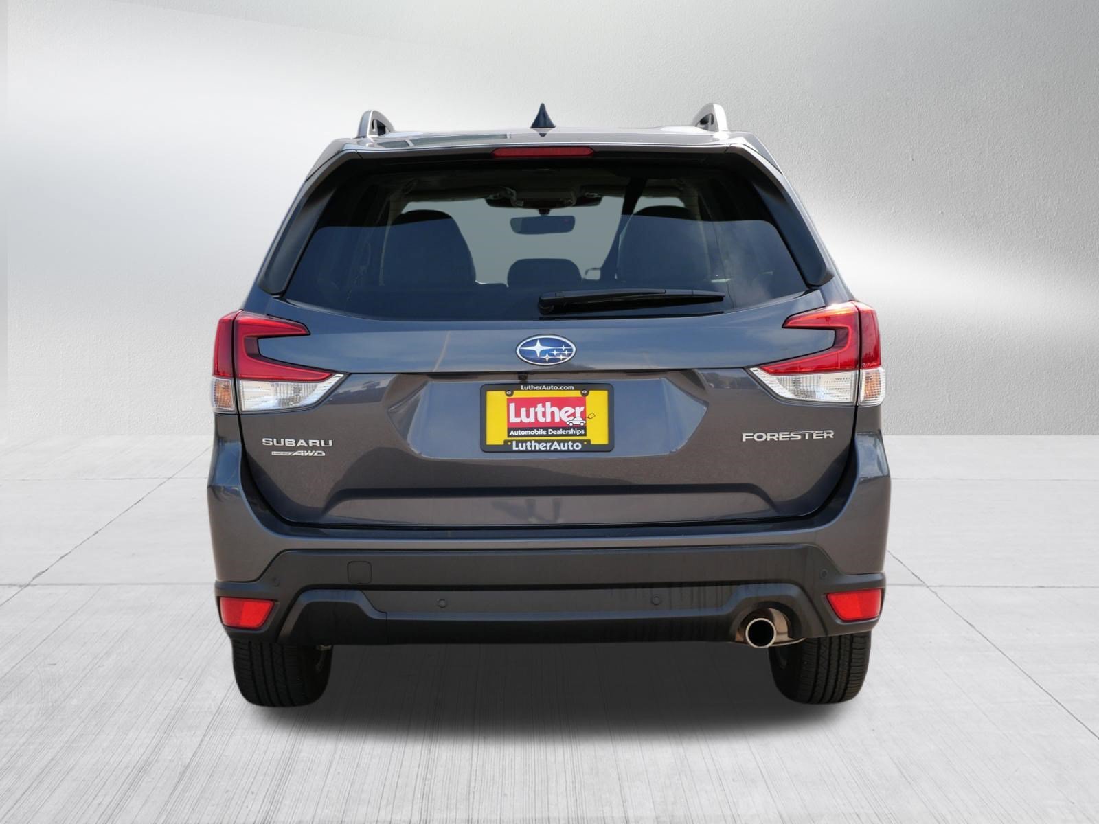 Used 2024 Magnetite Gray Metallic Subaru Limited image 6