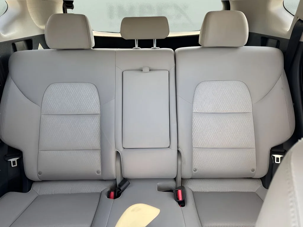 Used 2017 White Hyundai SE image 11
