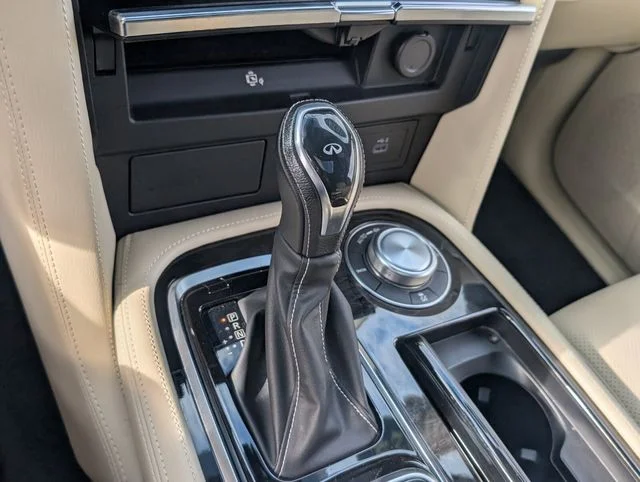 Used 2024 White INFINITI Sensory image 22