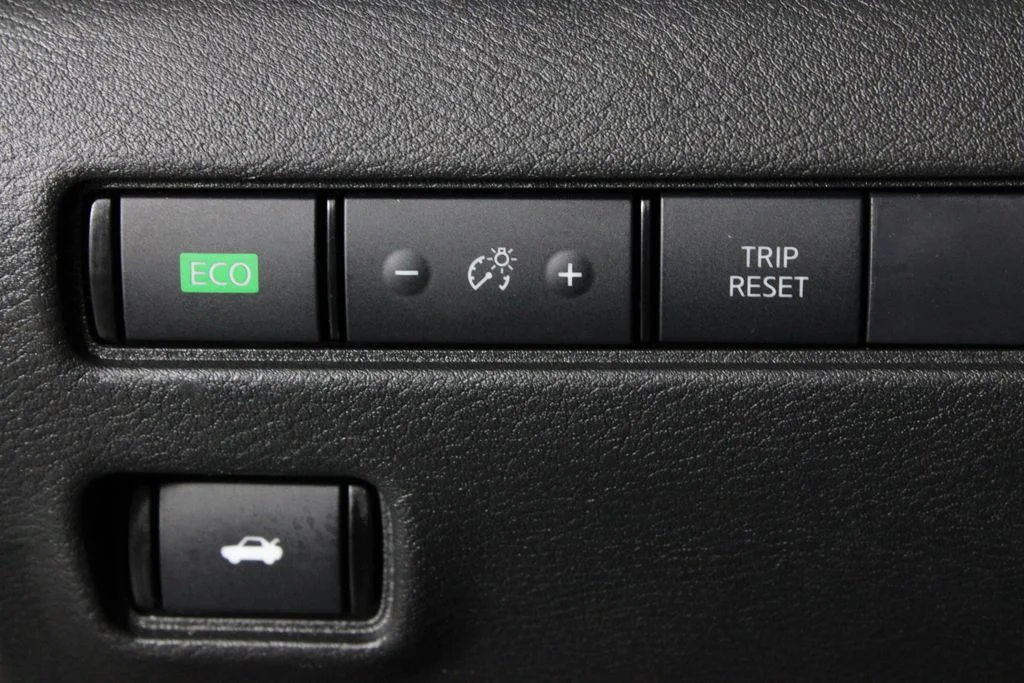 2025 Nissan Sentra SR - Photo 24
