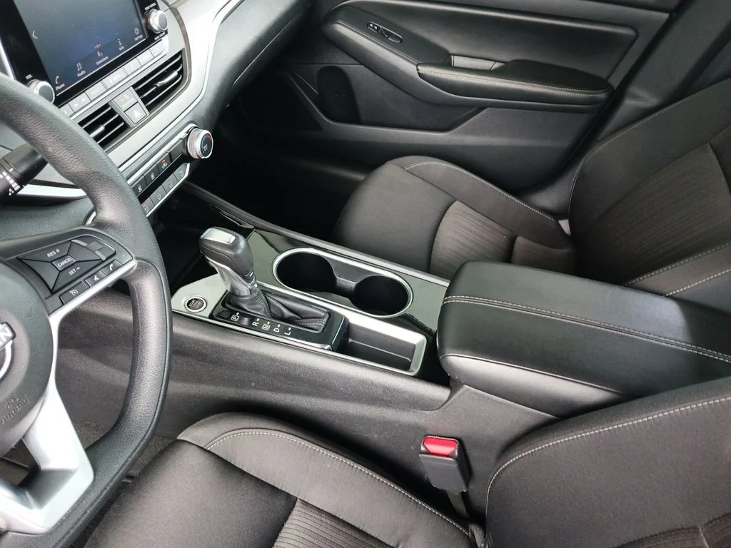 Used 2024 Black Nissan 2.5 SV image 11