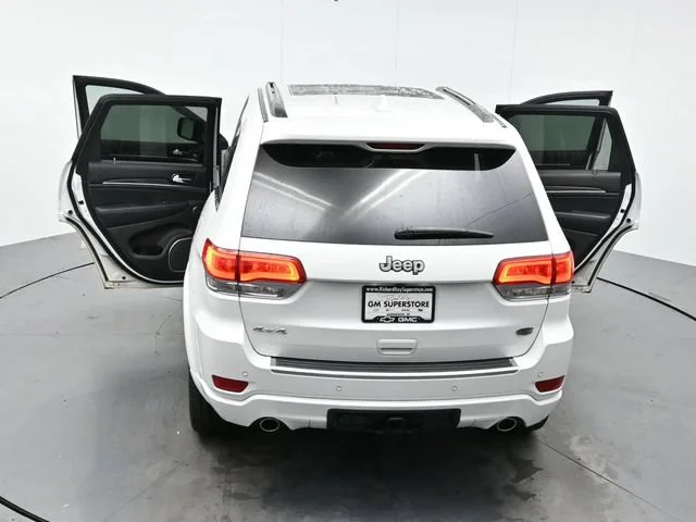 Used 2019 Ivory 3-coat Jeep Overland image 43