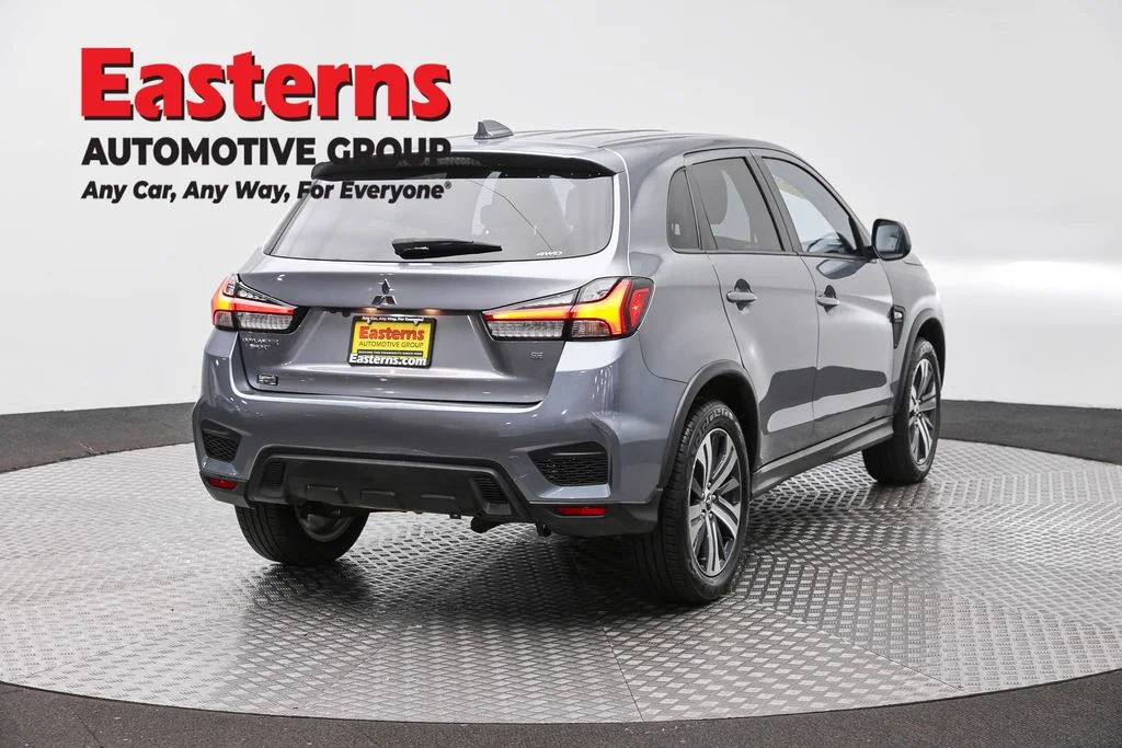Used 2024 Gray Mitsubishi 2.0 ES image 5