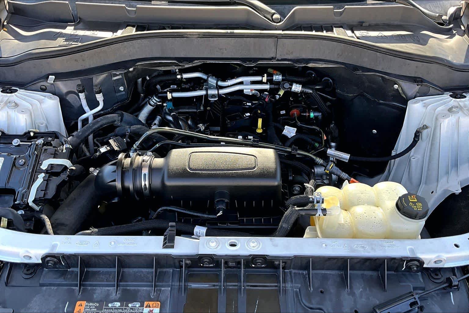 Used 2021 Star White Metallic Tri-Coat Ford XLT image 30