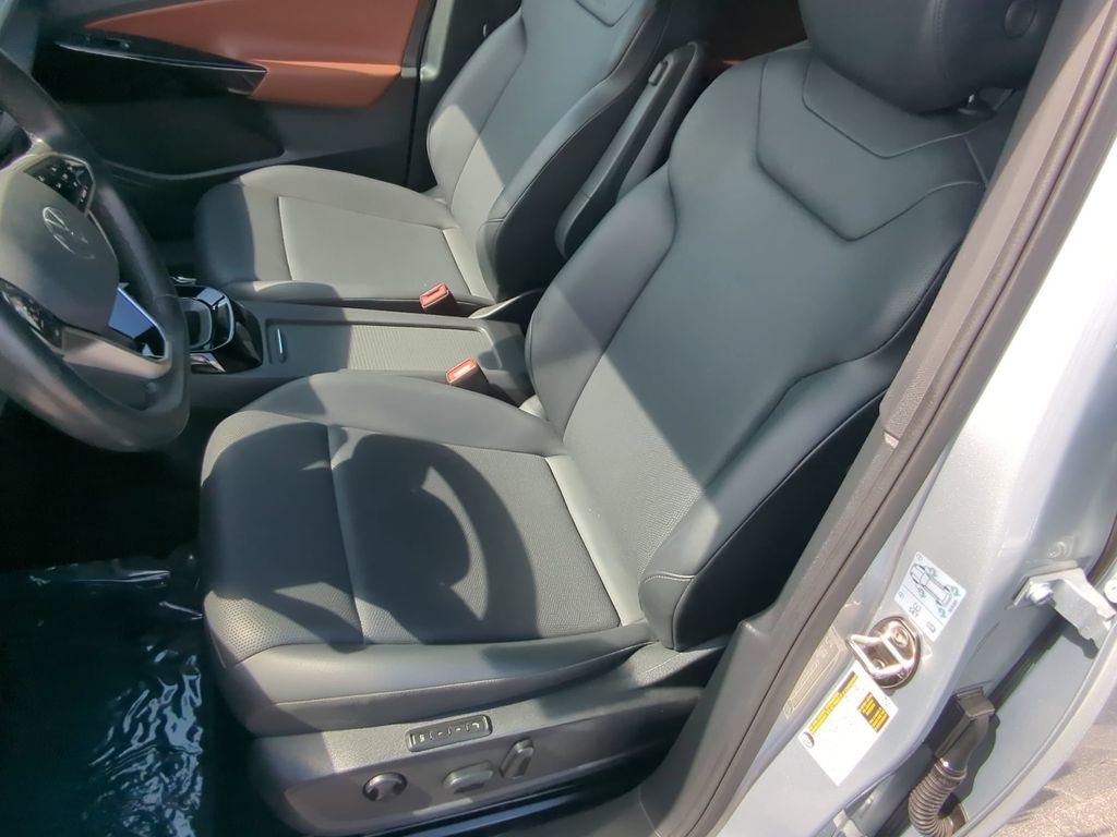 Certified Used 2022 Silver Volkswagen Pro S image 21