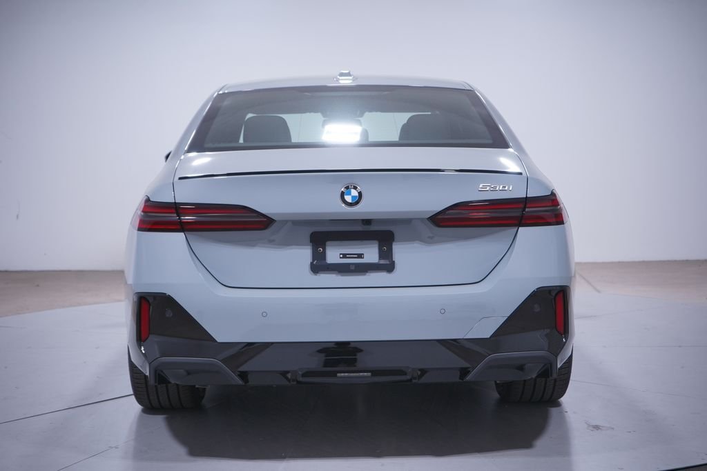 New 2026 Gray Metallic BMW 530i image 5