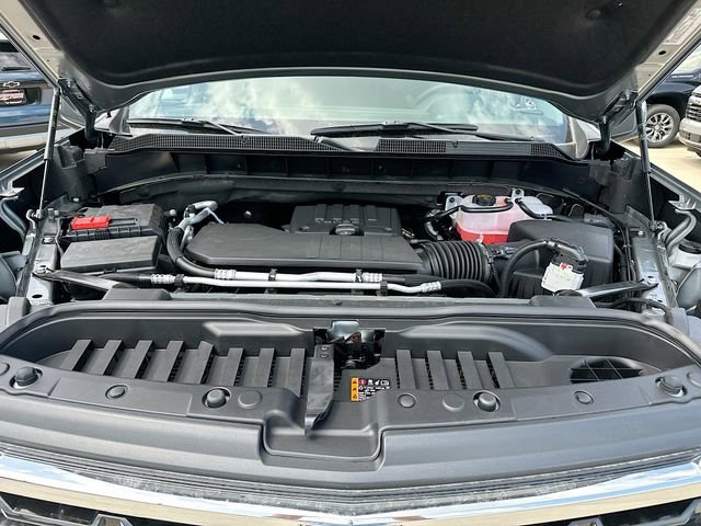 New 2026 Sterling Gray Metallic Chevrolet LT (2FL) image 32