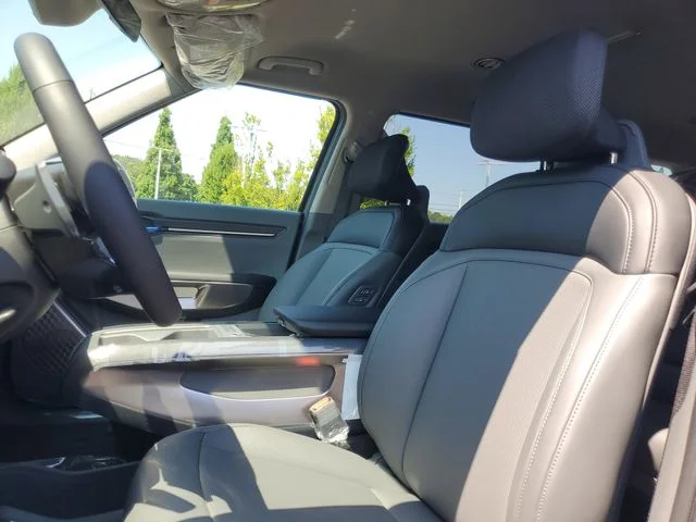 2026 Kia EV9 Light - Photo 13