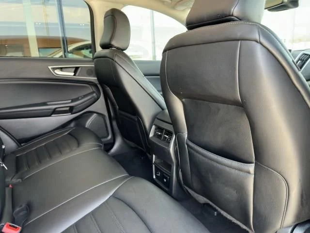Used 2022 Silver Ford SEL image 44