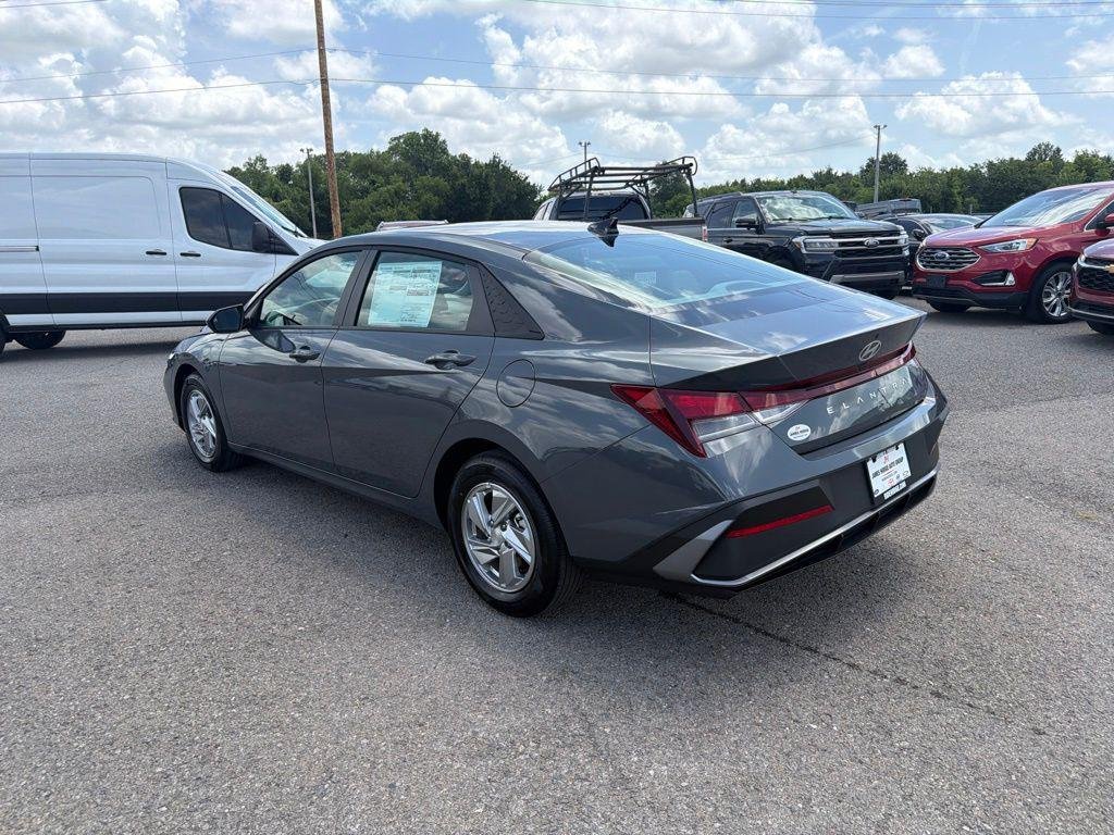 New 2026 Gray Hyundai SE image 5