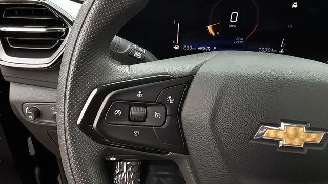 Used 2025 Black Chevrolet LT image 21