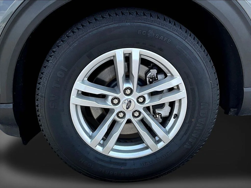 Certified Used 2023 Gray Ford XLT image 39