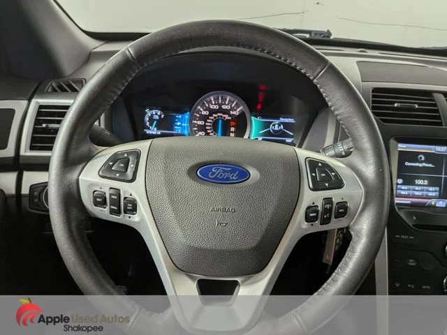 Used 2015 Silver Ford XLT image 19