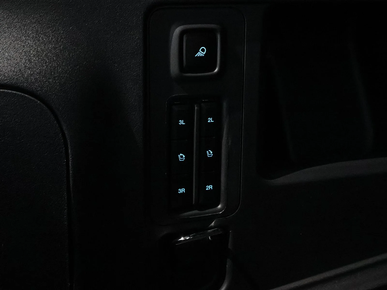 New 2026 Agate Black Metallic Ford Tremor® image 18