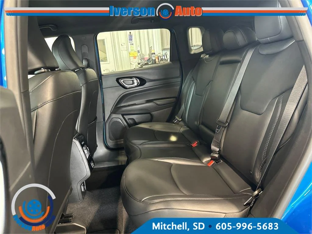 New 2026 Hydro Blue Pearlcoat Jeep Limited Altitude image 26