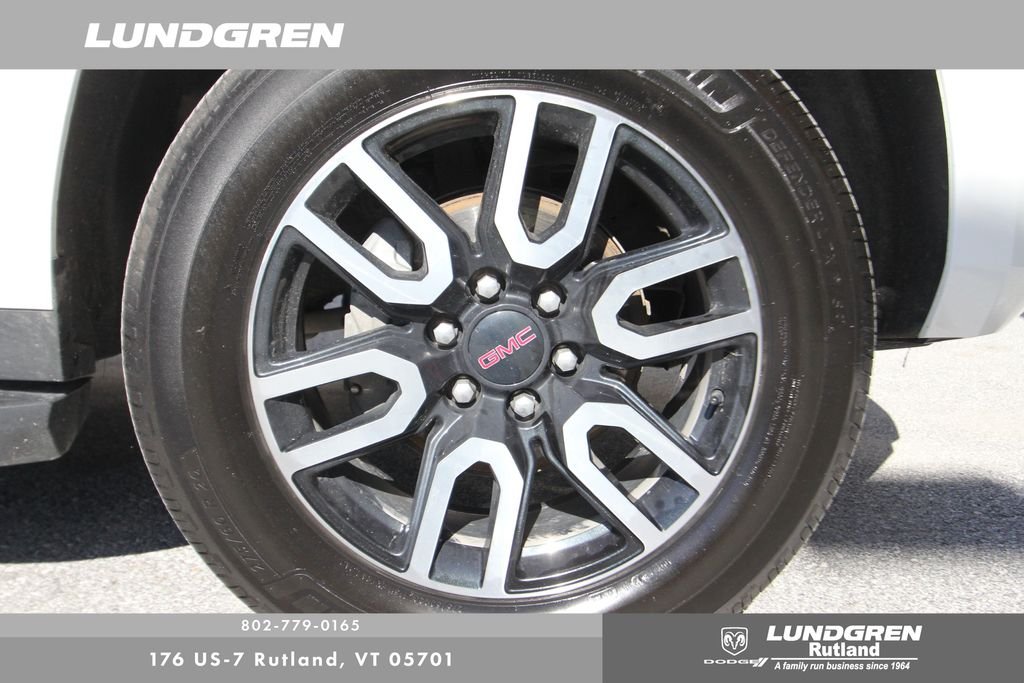 Used 2023 White GMC AT4 image 15