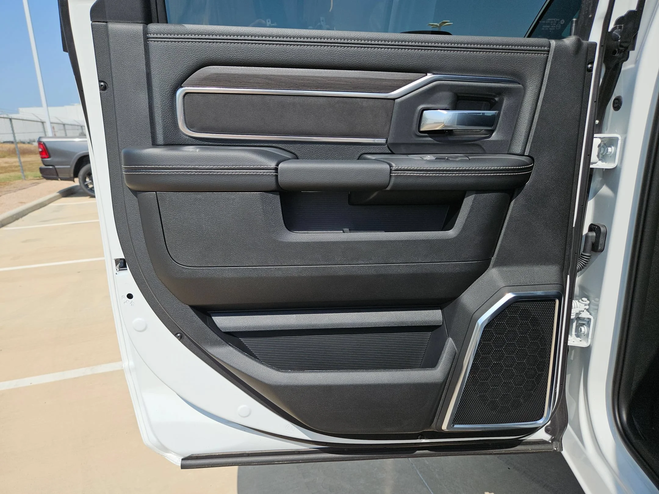 New 2026 Bright White Clear-Coat Exterior Paint RAM Laramie image 14