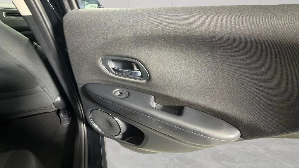 Used 2018 Black Honda EX image 32