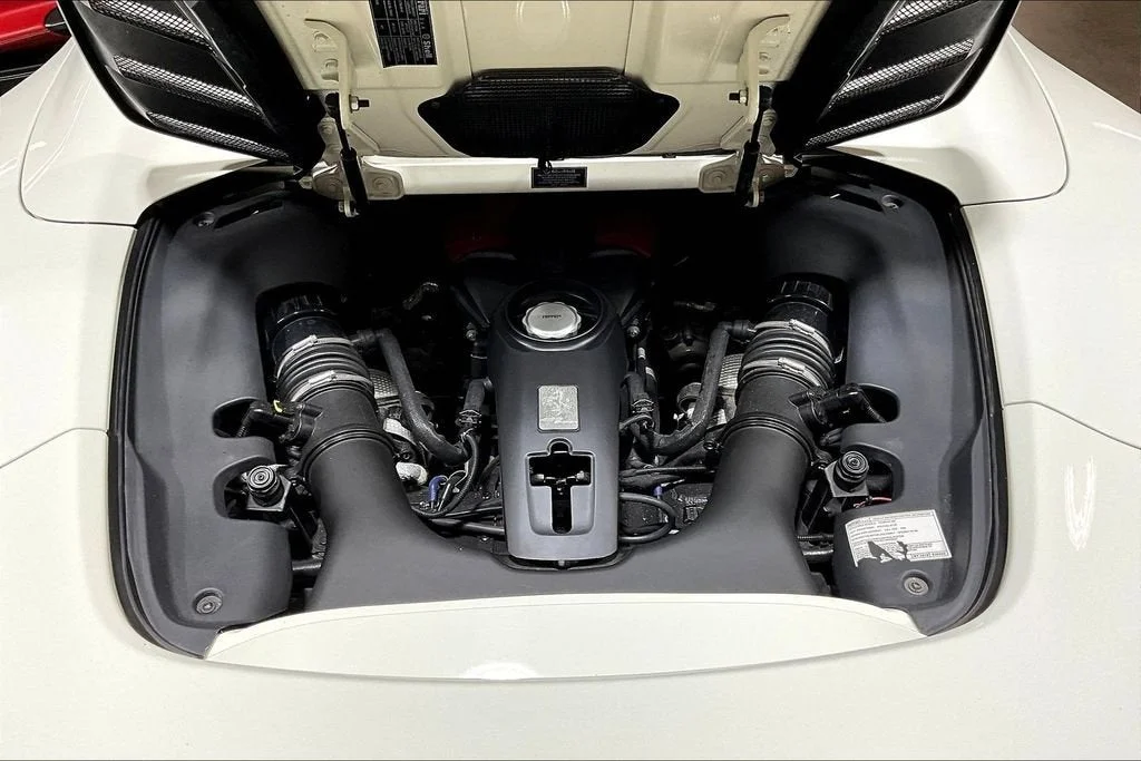 Used 2019 Bianco Avus Ferrari  image 24