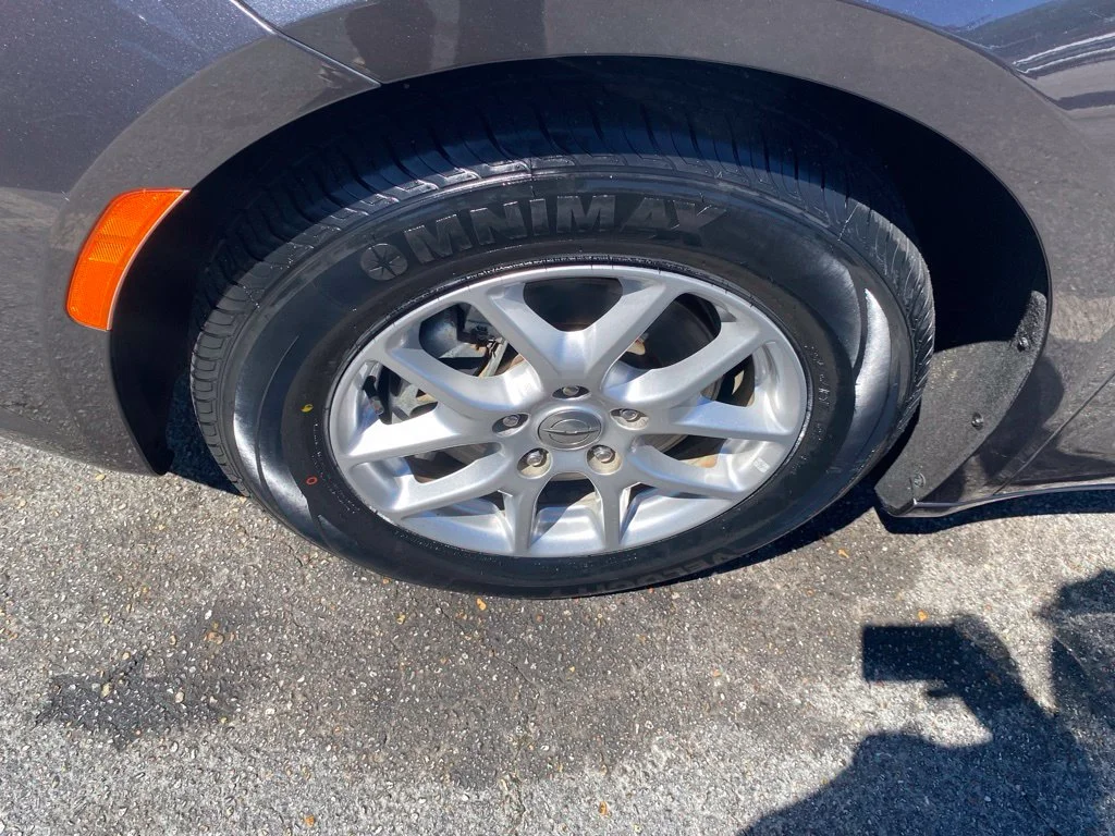 Used 2023 Gray Chrysler Touring L image 20