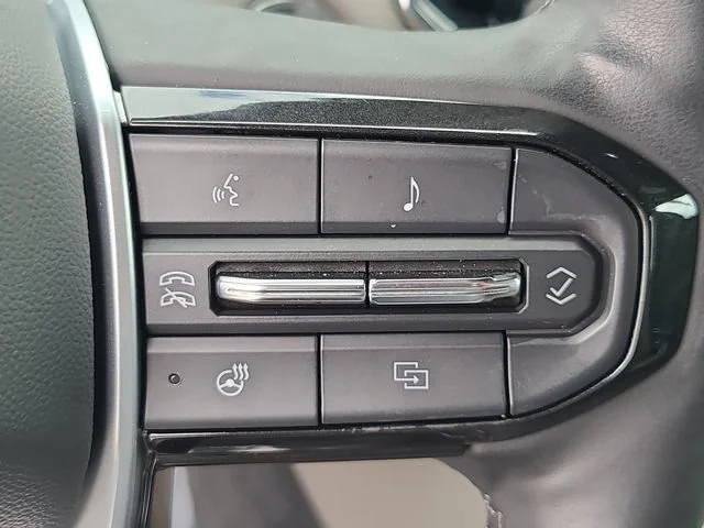 Used 2025 Summit White Chevrolet ZR2 image 21