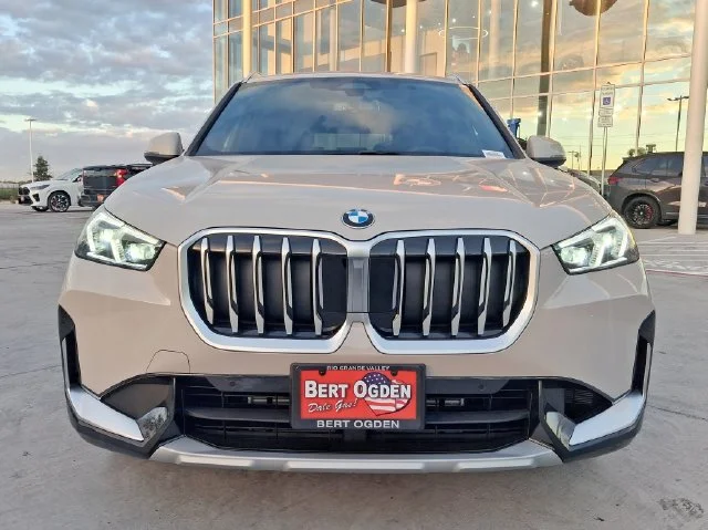 New 2027 Dune Grey Metallic BMW xDrive28i image 3