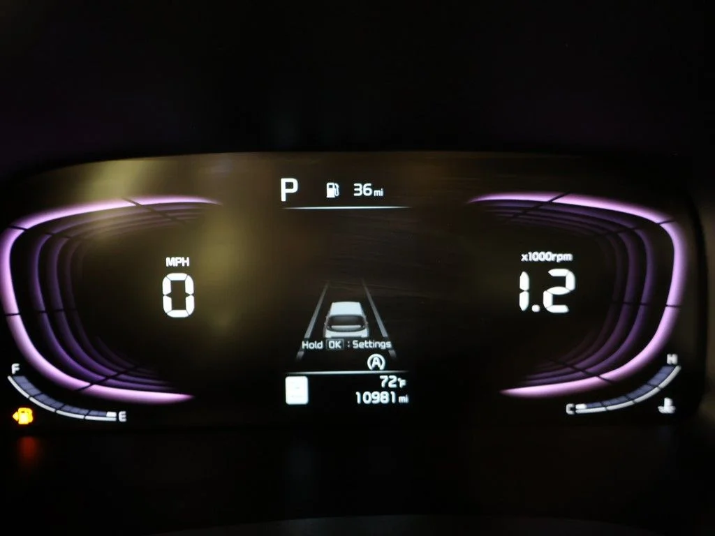 Used 2024 White Kia LX image 37